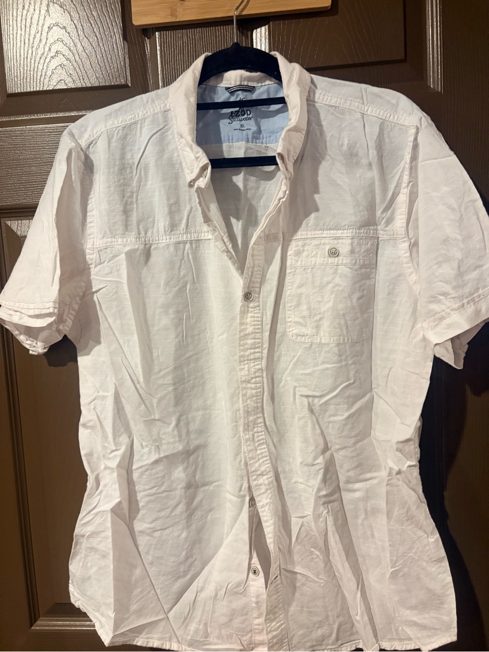 Izod White Short Sleeve Button-Down Casual Shirt